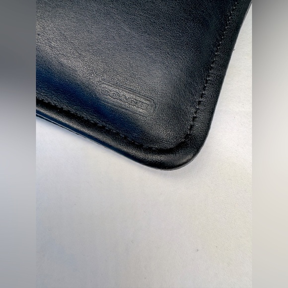Vintage Coach Skinny Case in Black Glove-Tanned Leather - Picture 3 of 10